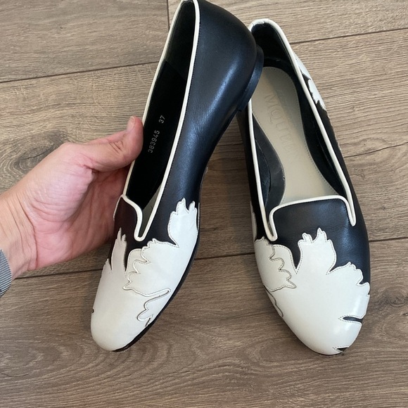 Alexander McQueen Women's Leather Loafers Black and White Floral Print size 37 - Picture 2 of 10